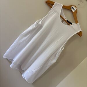 Banana Republic White Flowy Sleeveless Top women's sz L preworn